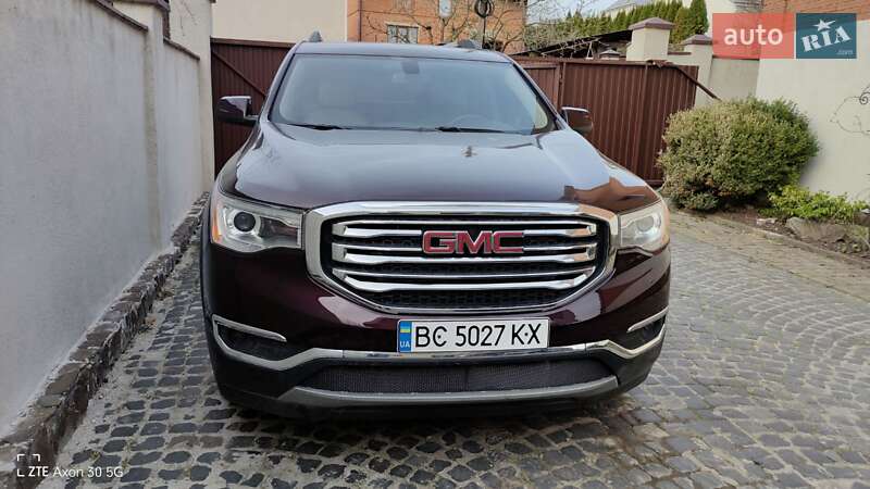 Внедорожник / Кроссовер GMC Acadia 2017 в Львове