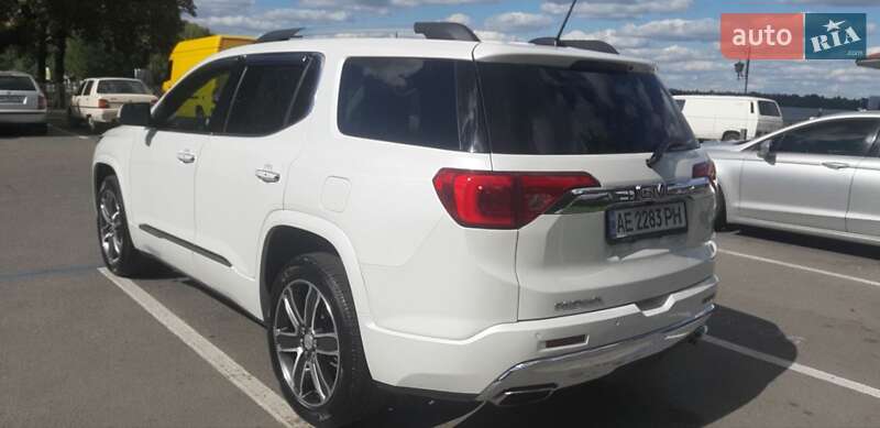 Позашляховик / Кросовер GMC Acadia 2016 в Дніпрі