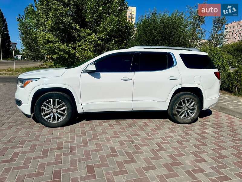Внедорожник / Кроссовер GMC Acadia 2016 в Запорожье