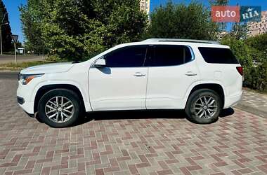 Внедорожник / Кроссовер GMC Acadia 2016 в Запорожье