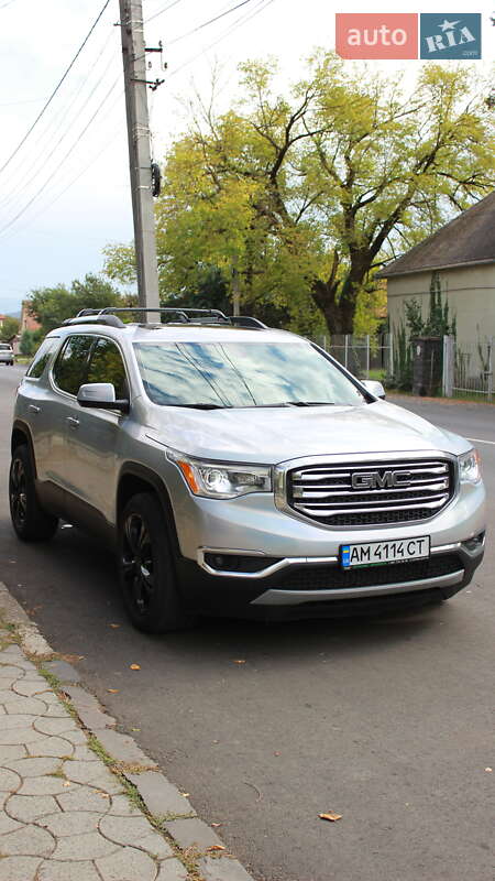 Позашляховик / Кросовер GMC Acadia 2017 в Тернополі