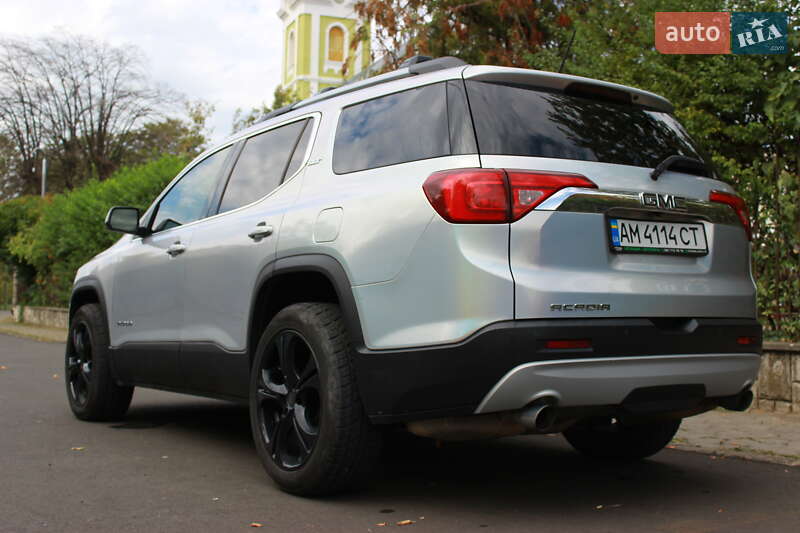 Позашляховик / Кросовер GMC Acadia 2017 в Тернополі
