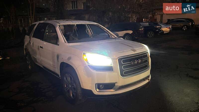Позашляховик / Кросовер GMC Acadia 2016 в 