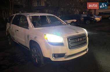 Позашляховик / Кросовер GMC Acadia 2016 в 