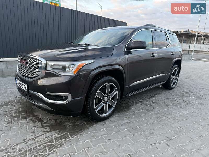 Позашляховик / Кросовер GMC Acadia 2017 в Києві