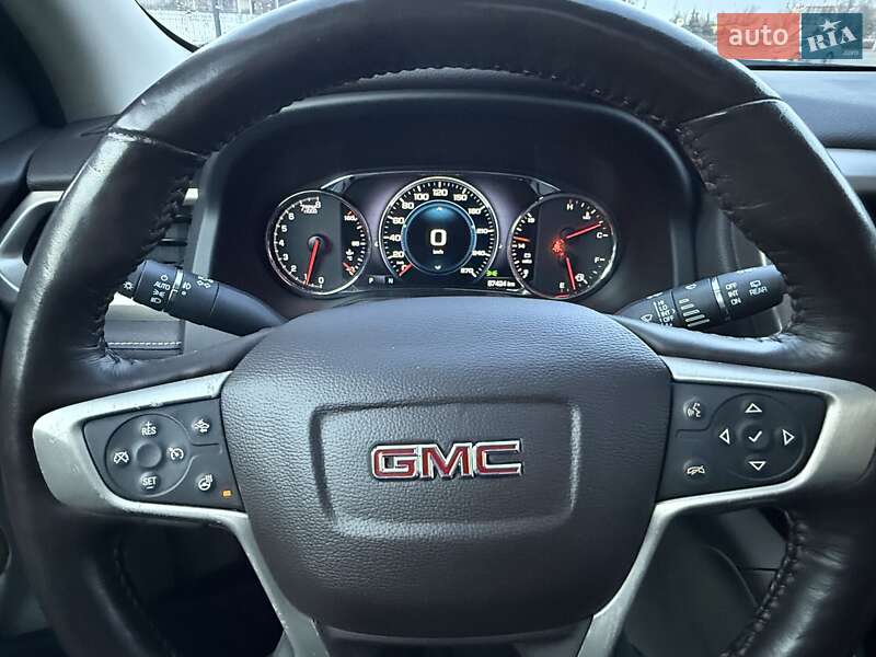 Позашляховик / Кросовер GMC Acadia 2017 в Києві