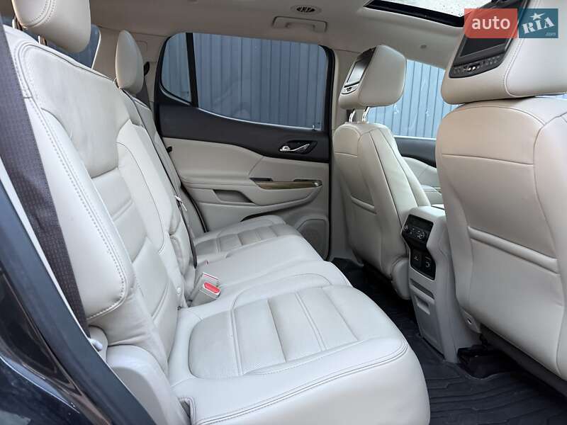 Позашляховик / Кросовер GMC Acadia 2017 в Києві