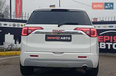 Позашляховик / Кросовер GMC Acadia 2016 в 