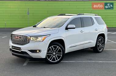 Внедорожник / Кроссовер GMC Acadia 2016 в 
