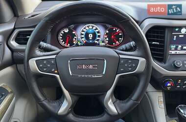 Внедорожник / Кроссовер GMC Acadia 2016 в 