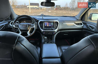 Внедорожник / Кроссовер GMC Acadia 2018 в 