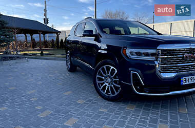 Внедорожник / Кроссовер GMC Acadia 2020 в 