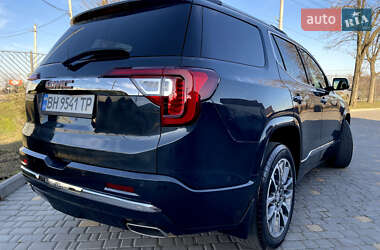 Внедорожник / Кроссовер GMC Acadia 2020 в 
