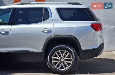 Внедорожник / Кроссовер GMC Acadia 2019 в 