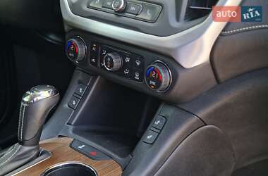 Внедорожник / Кроссовер GMC Acadia 2019 в 