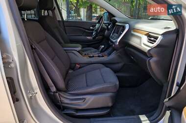 Внедорожник / Кроссовер GMC Acadia 2019 в 