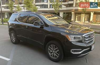 Внедорожник / Кроссовер GMC Acadia 2016 в 