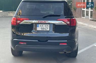 Внедорожник / Кроссовер GMC Acadia 2016 в 