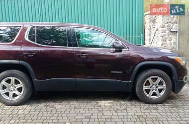 Внедорожник / Кроссовер GMC Acadia 2017 в 