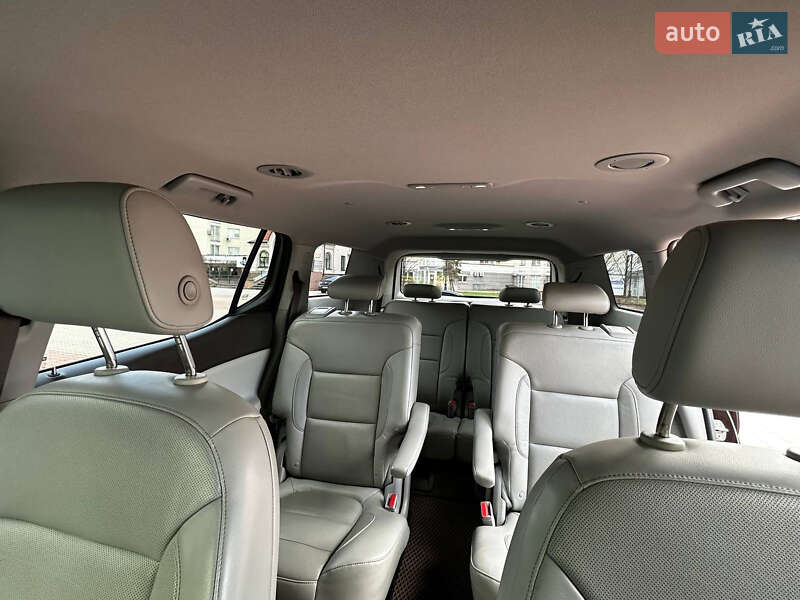 Внедорожник / Кроссовер GMC Acadia 2016 в Киеве