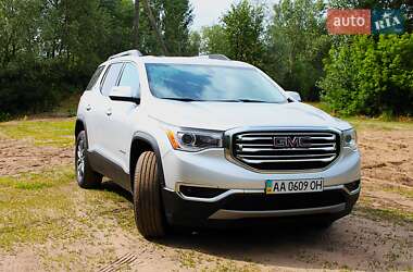Позашляховик / Кросовер GMC Acadia 2017 в 