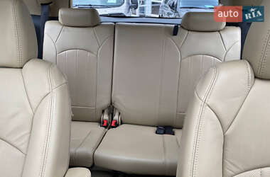 Внедорожник / Кроссовер GMC Acadia 2012 в 