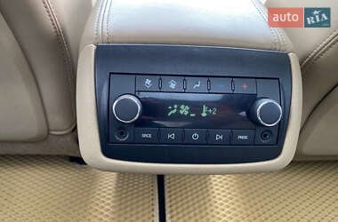 Внедорожник / Кроссовер GMC Acadia 2012 в 