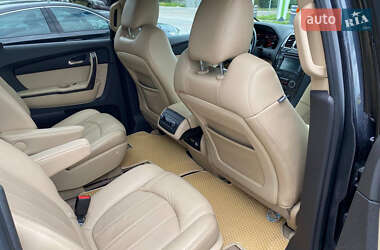 Внедорожник / Кроссовер GMC Acadia 2012 в 
