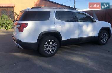 Внедорожник / Кроссовер GMC Acadia 2021 в 