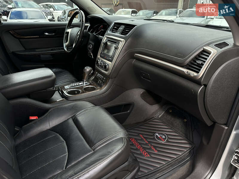Внедорожник / Кроссовер GMC Acadia 2014 в Харькове