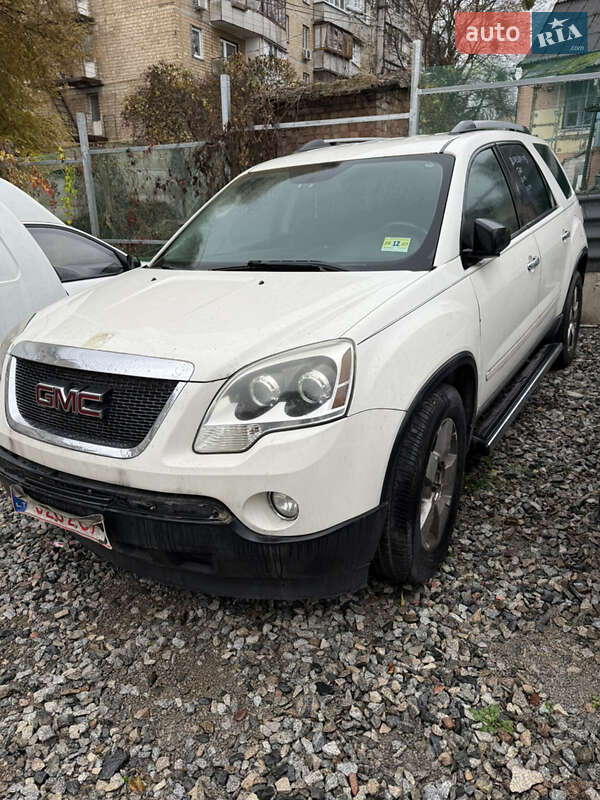 GMC Acadia 2011