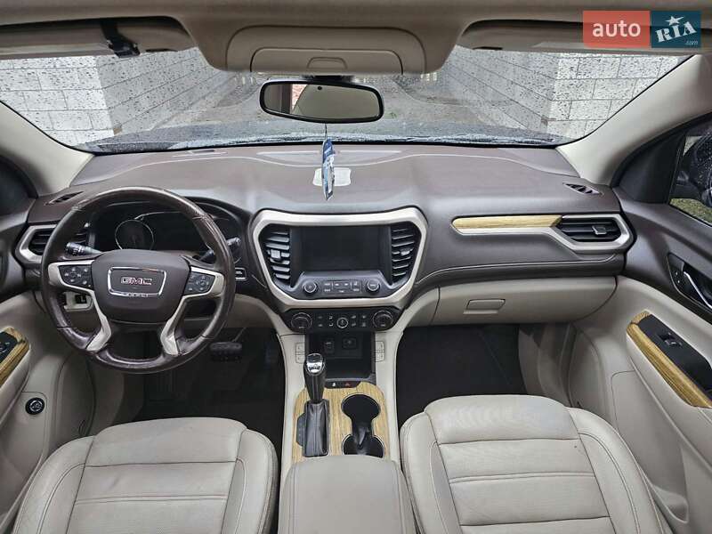 Позашляховик / Кросовер GMC Acadia 2018 в Немовичах