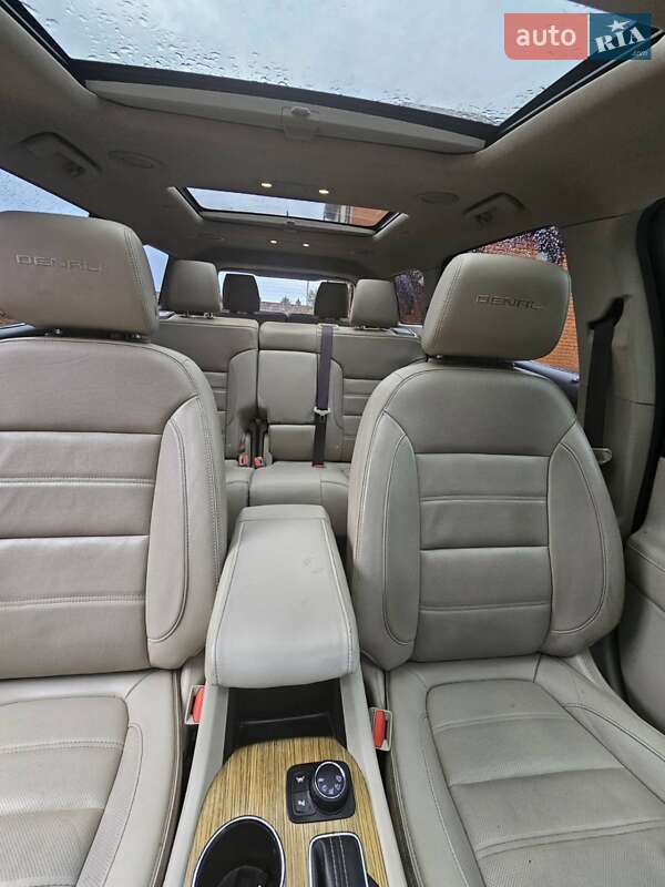 Позашляховик / Кросовер GMC Acadia 2018 в Немовичах