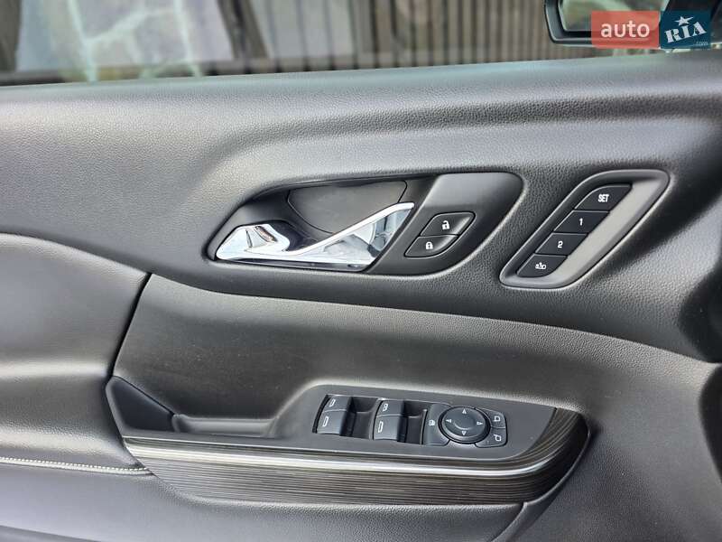 Внедорожник / Кроссовер GMC Acadia 2016 в Киеве фото 19 Внедорожник / Кроссовер GMC Acadia 2016 в Киеве