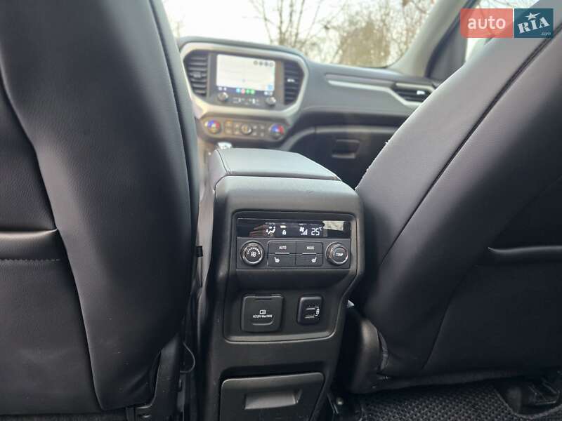 Внедорожник / Кроссовер GMC Acadia 2016 в Киеве фото 28 Внедорожник / Кроссовер GMC Acadia 2016 в Киеве