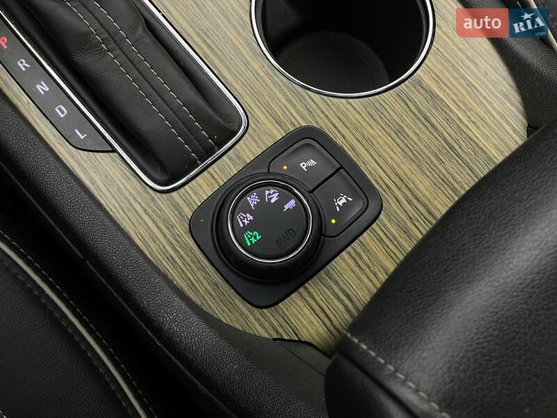 Внедорожник / Кроссовер GMC Acadia 2018 в Киеве