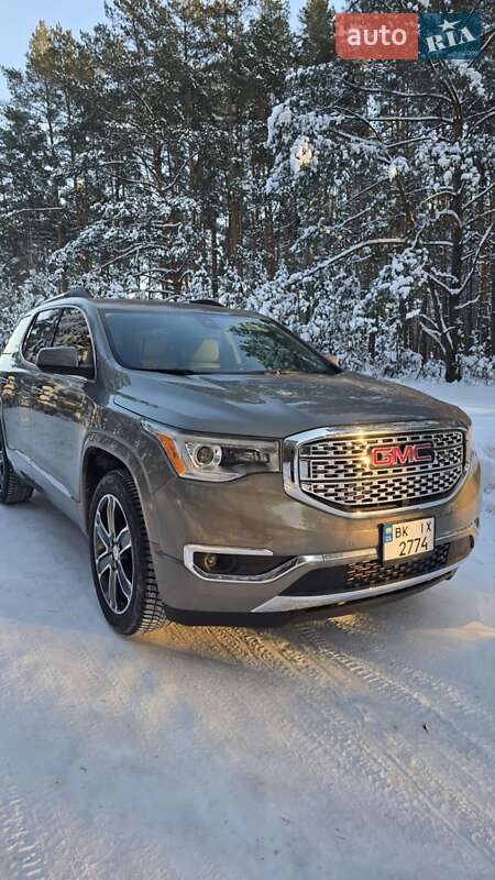 Внедорожник / Кроссовер GMC Acadia 2018 в Ровно