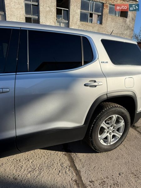 Внедорожник / Кроссовер GMC Acadia 2017 в Василькове