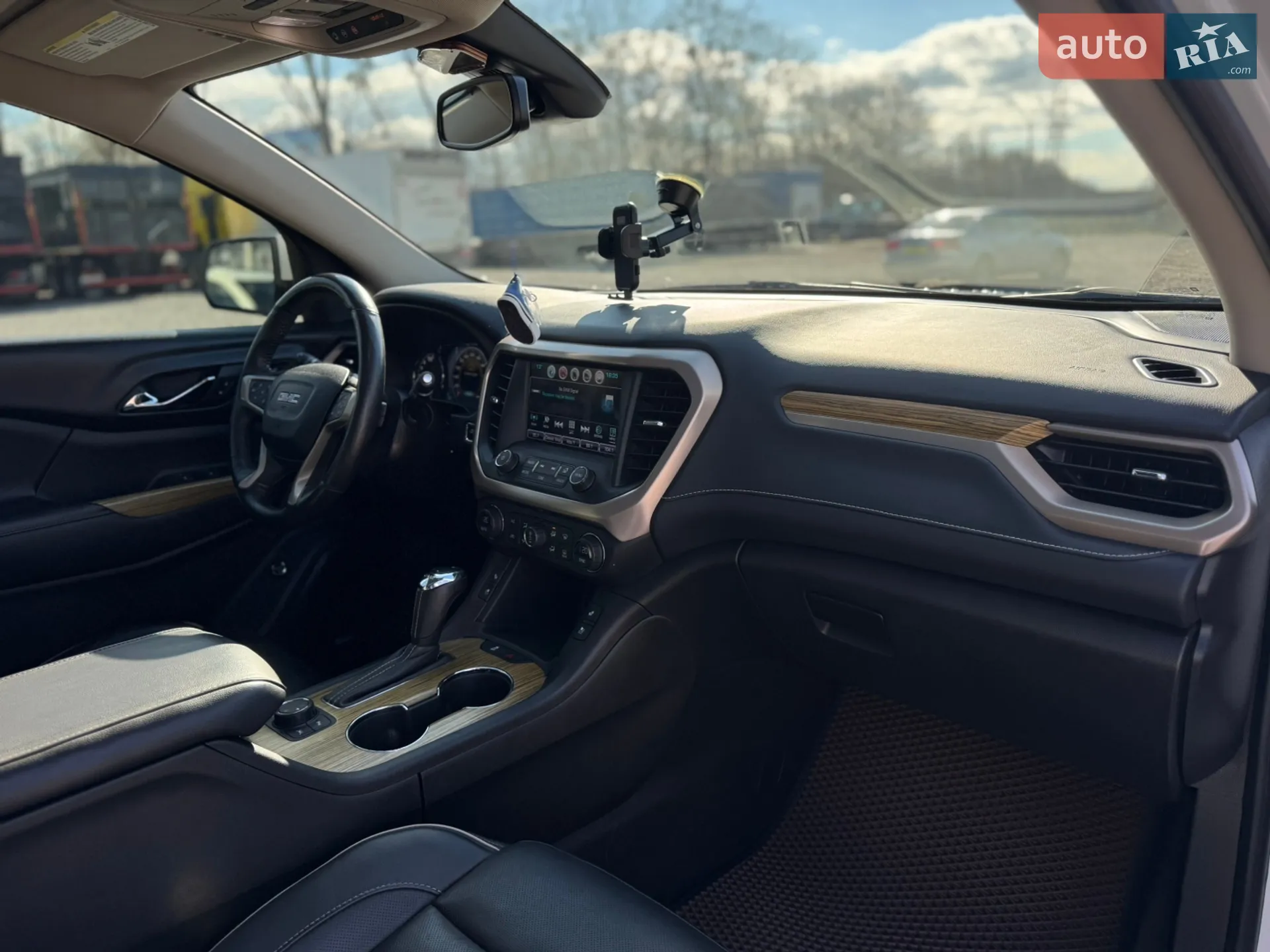2017 GMC Acadia - мініатюра 18