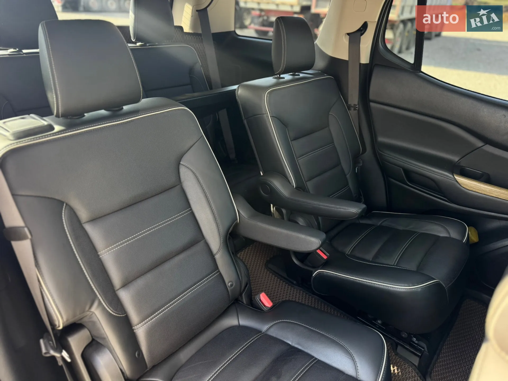 2017 GMC Acadia - мініатюра 41