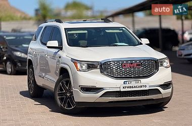 Внедорожник / Кроссовер GMC Acadia 2016 в Кривом Роге