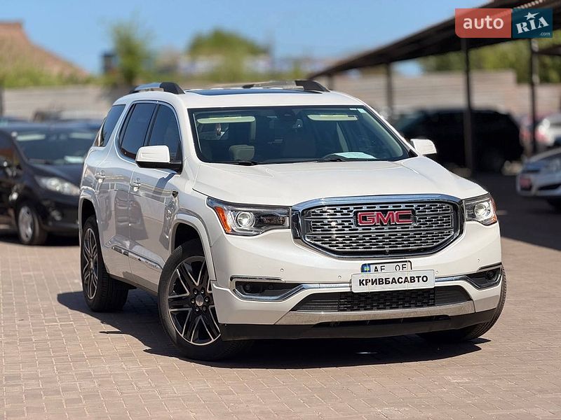 Внедорожник / Кроссовер GMC Acadia 2016 в Кривом Роге