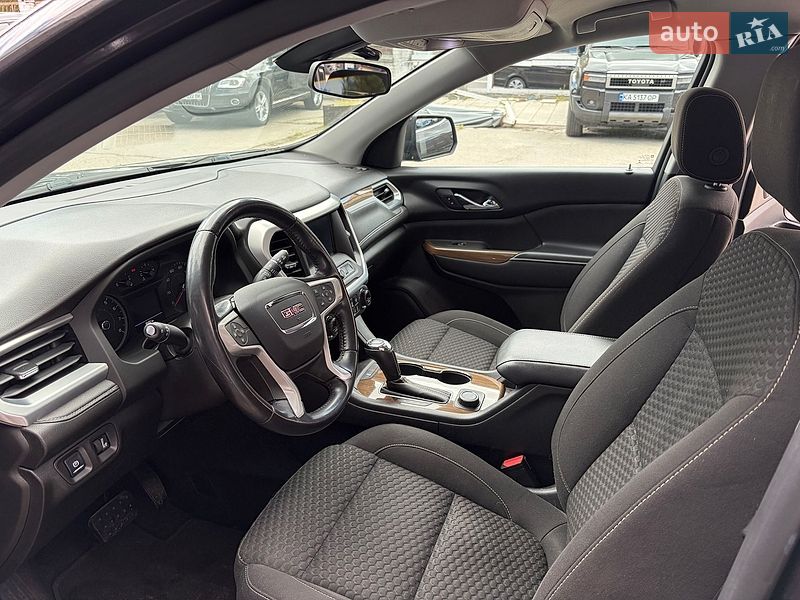 Внедорожник / Кроссовер GMC Acadia 2018 в Киеве