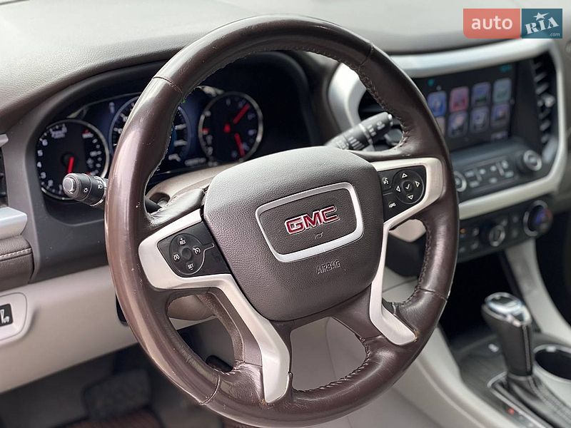 Позашляховик / Кросовер GMC Acadia 2016 в Києві