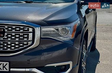 Позашляховик / Кросовер GMC Acadia 2017 в Києві