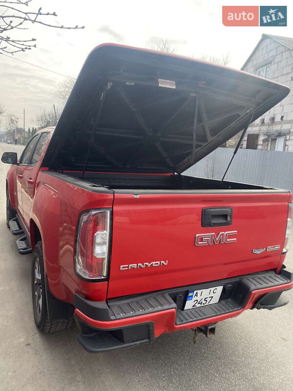 Пікап GMC Canyon 2014 в Бучі