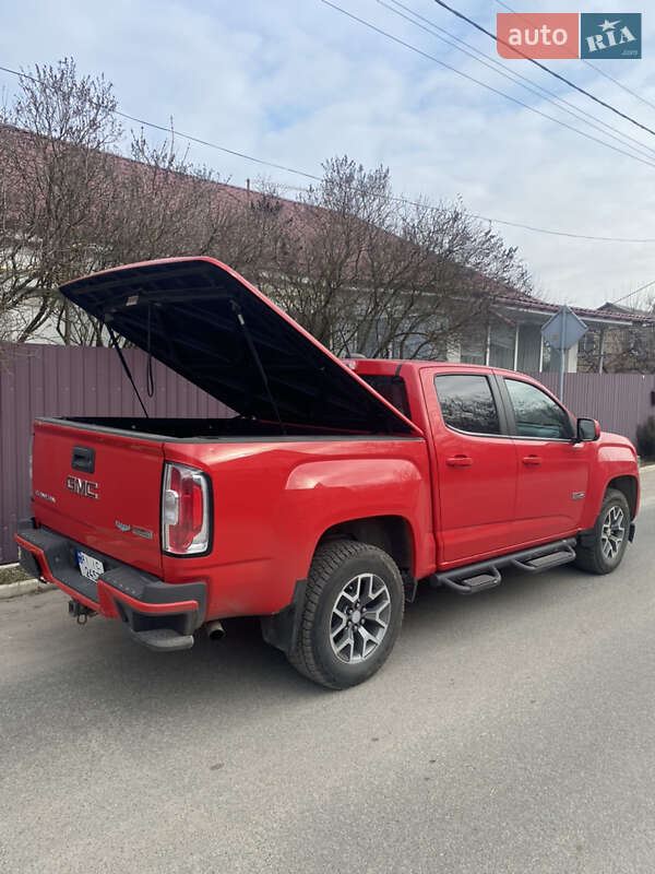 Пікап GMC Canyon 2014 в Бучі