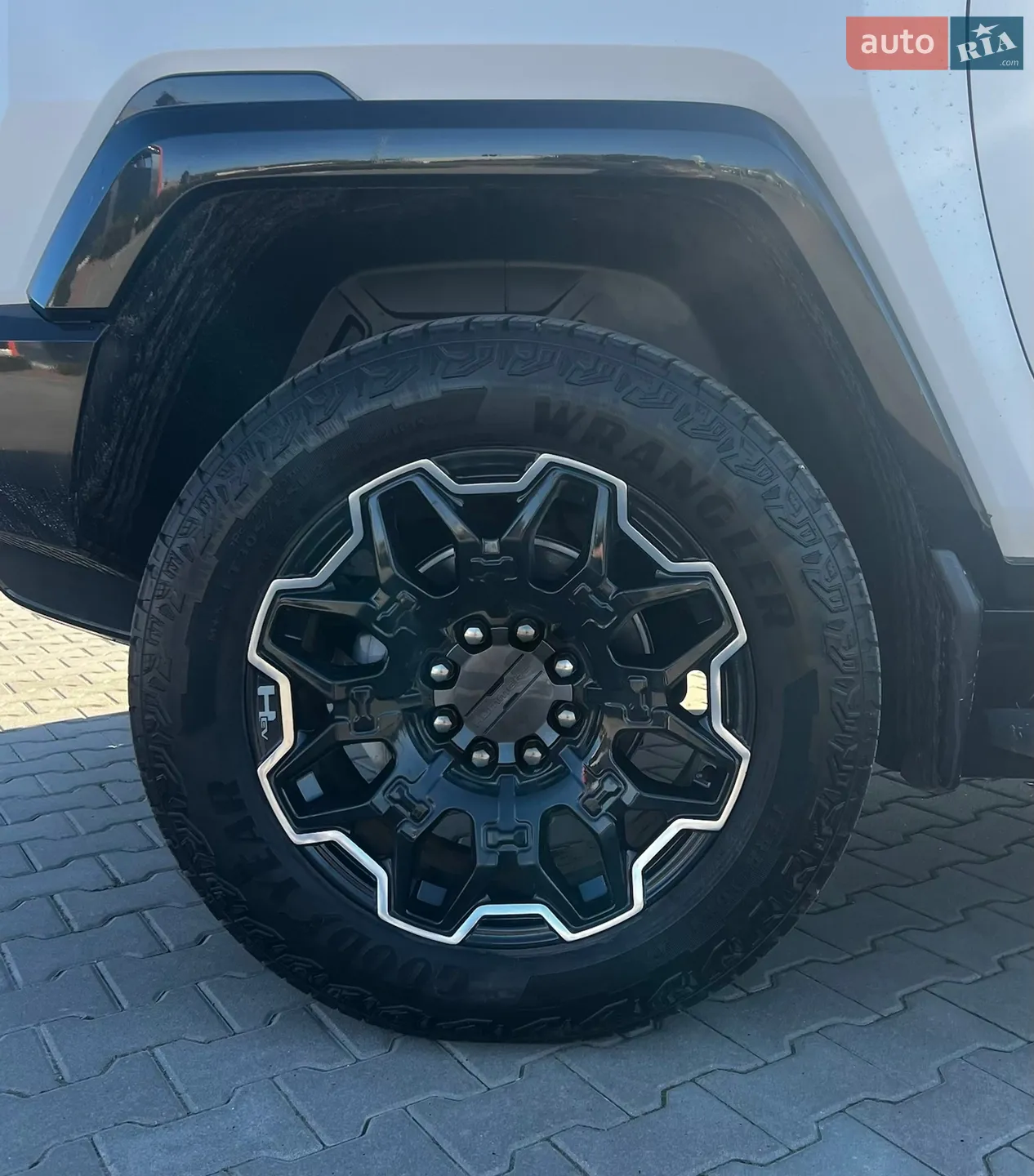 2024 GMC Hummer EV - мініатюра 9