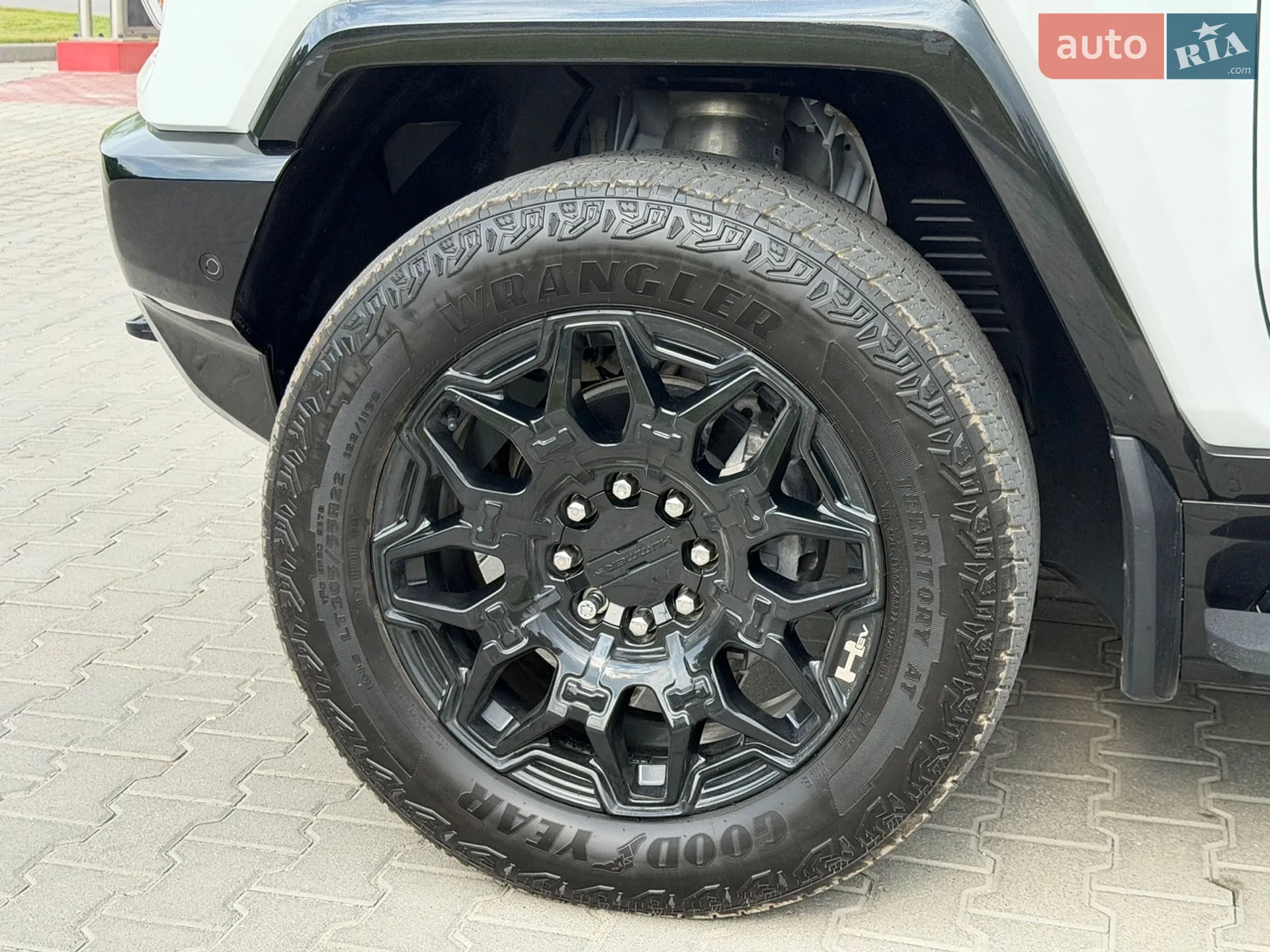2024 GMC Hummer EV - мініатюра 14