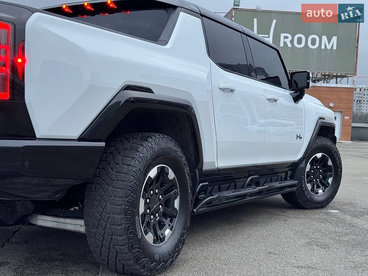 2024 GMC Hummer EV - мініатюра 17